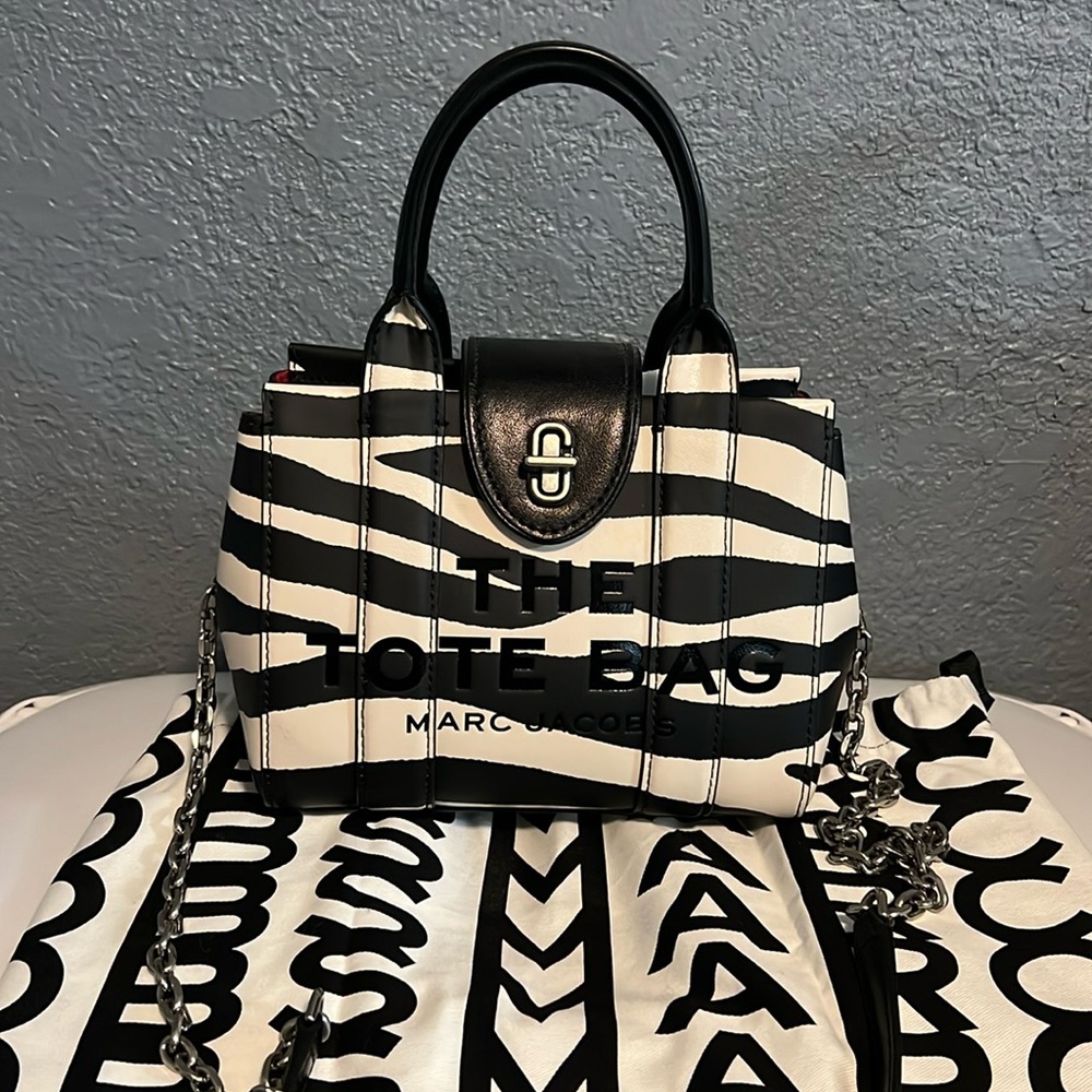 🦓 MARC JACOBS The Zebra Turlock Crossbody Tote Bag MINT!!